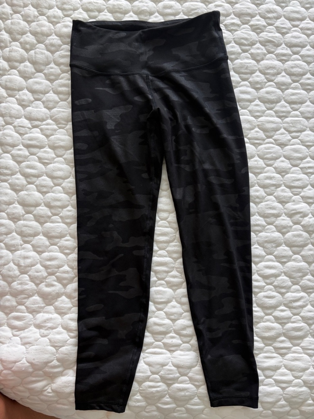 Old navy Women’s Black Camo Active Leggings